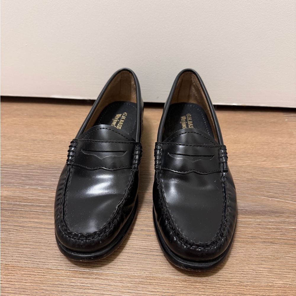 G.H. Bass & Co. Weejuns Black Leather Loafers